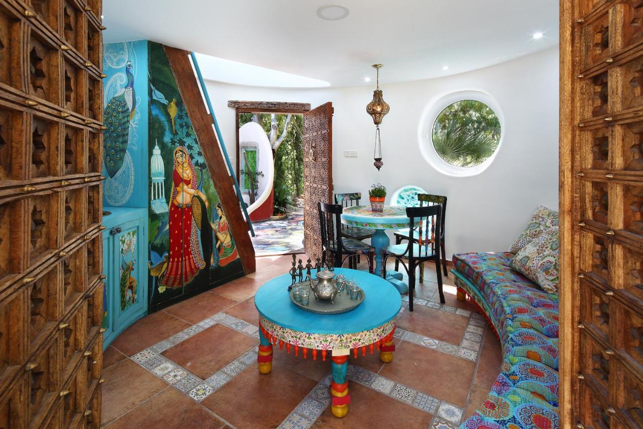 Euphoria Art Land - The Blue House Otel Limasol Dış mekan fotoğraf